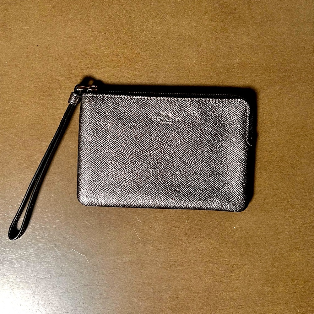 COACH | Gunmetal Metallic Wristlet - Picture 1 of 5